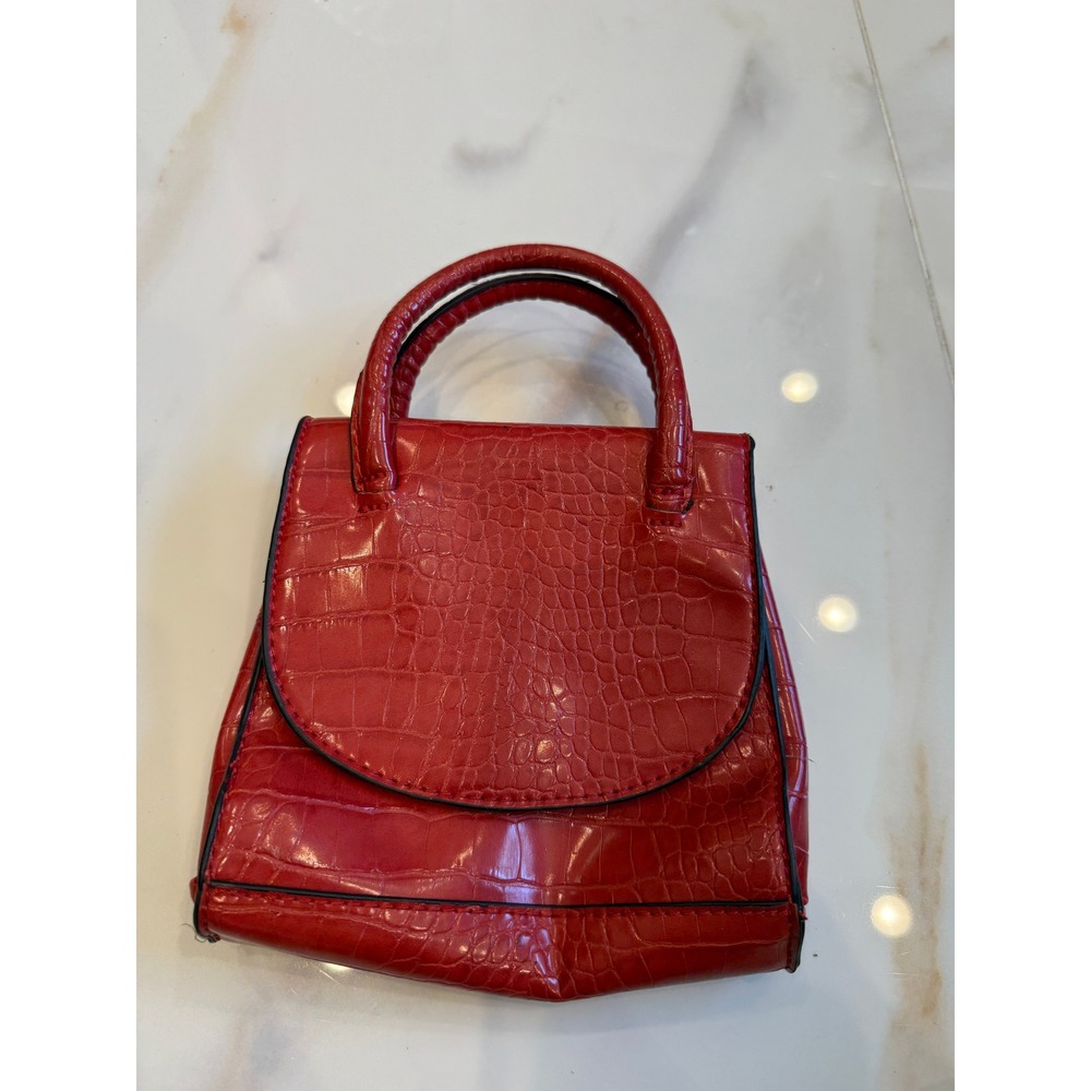 Red Croc‎ Embossed Mini Handbag Structured Top Handle Bag Magnetic Flap Closure